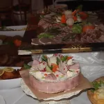 白玫瑰大酒店 酒店
