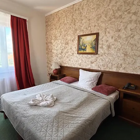 Hotel Bila Ruze 3*